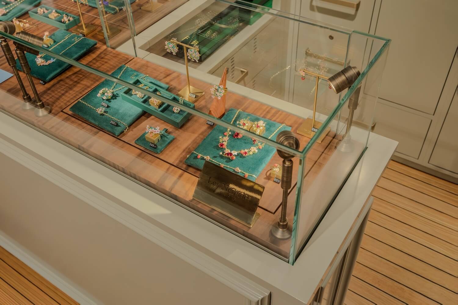 Les Nereides display